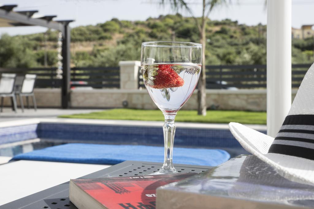 Villa-Azalea Almirida Habitación foto