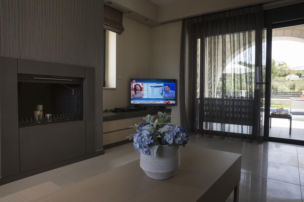 Villa-Azalea Almirida Habitación foto