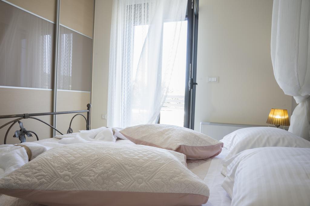 Villa-Azalea Almirida Habitación foto
